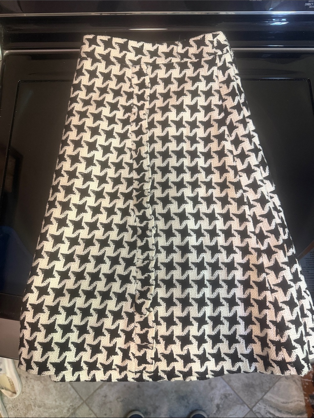 Loft-Black and White Houndstooth A-Line Skirt above knee